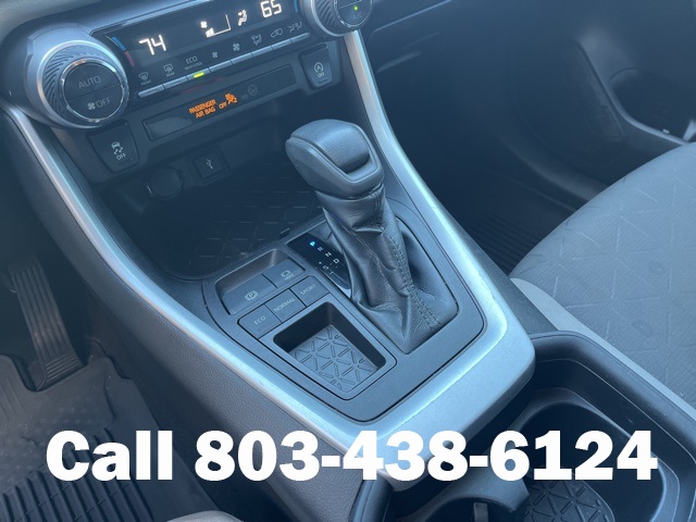2021 Toyota RAV4 XLE photo 24