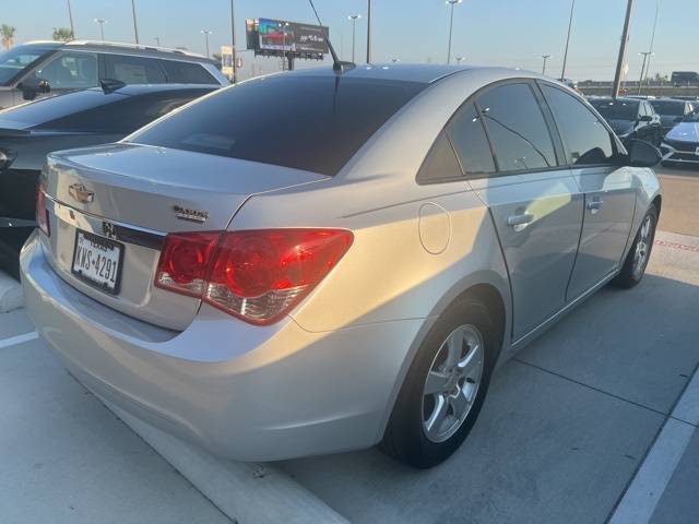2014 Chevrolet Cruze LS photo 5