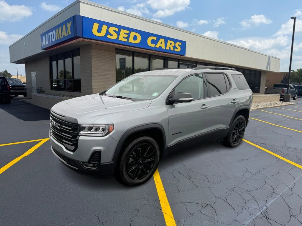 2023 GMC Acadia SLT's photo