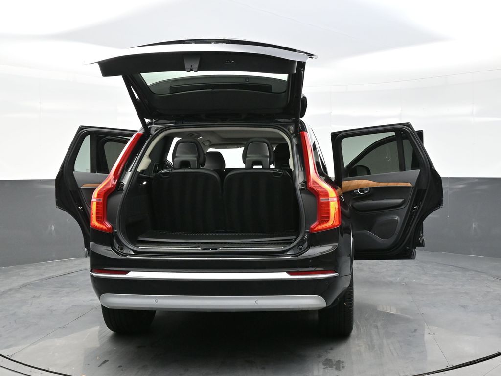 2022 Volvo XC90 T8 Inscription Expression photo 35