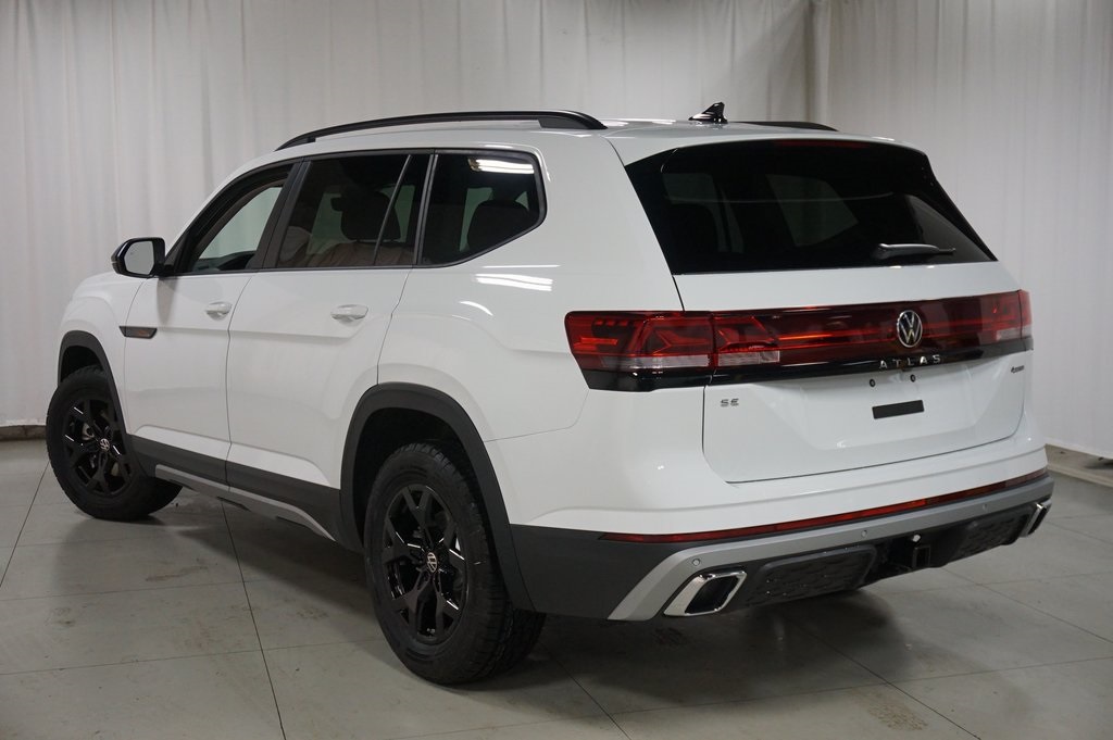 2025 Volkswagen Atlas Peak Edition SE photo 7