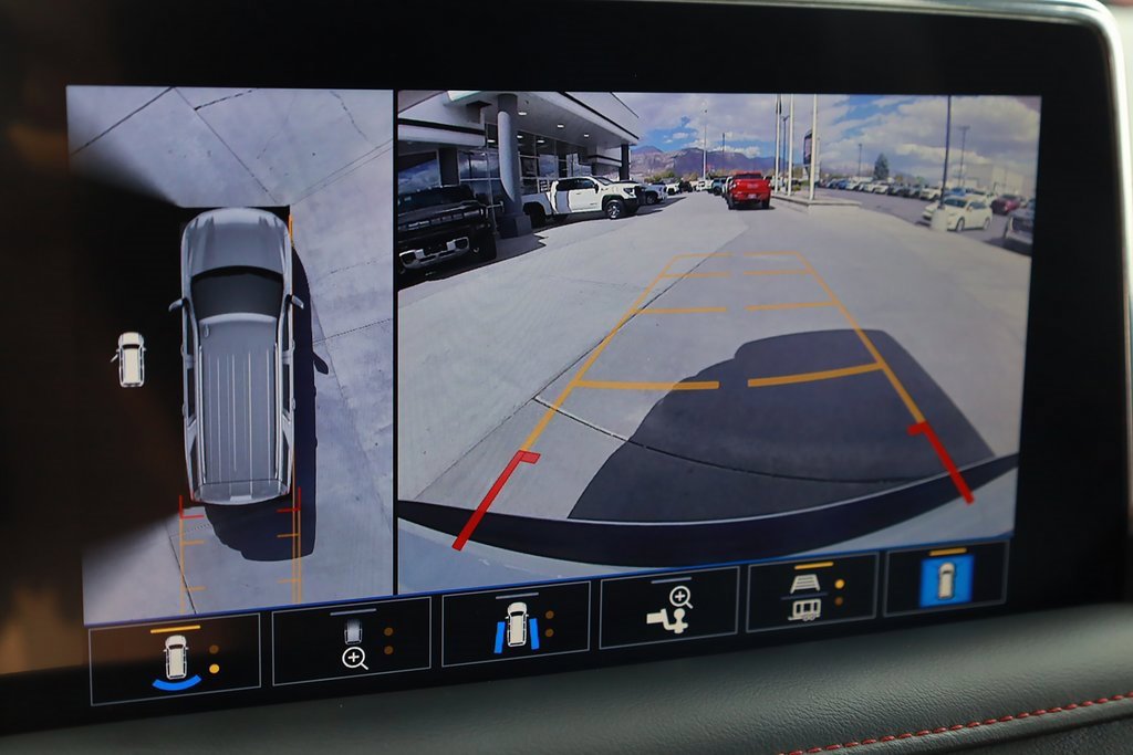 2021 Chevrolet Suburban RST photo 15