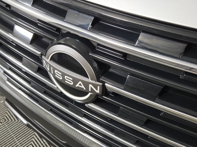 2024 Nissan Rogue SV photo 3