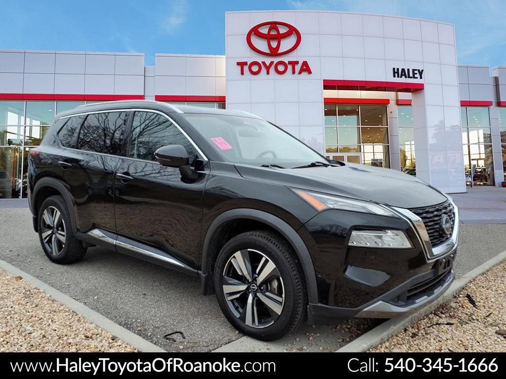 2023 Nissan Rogue SL's photo