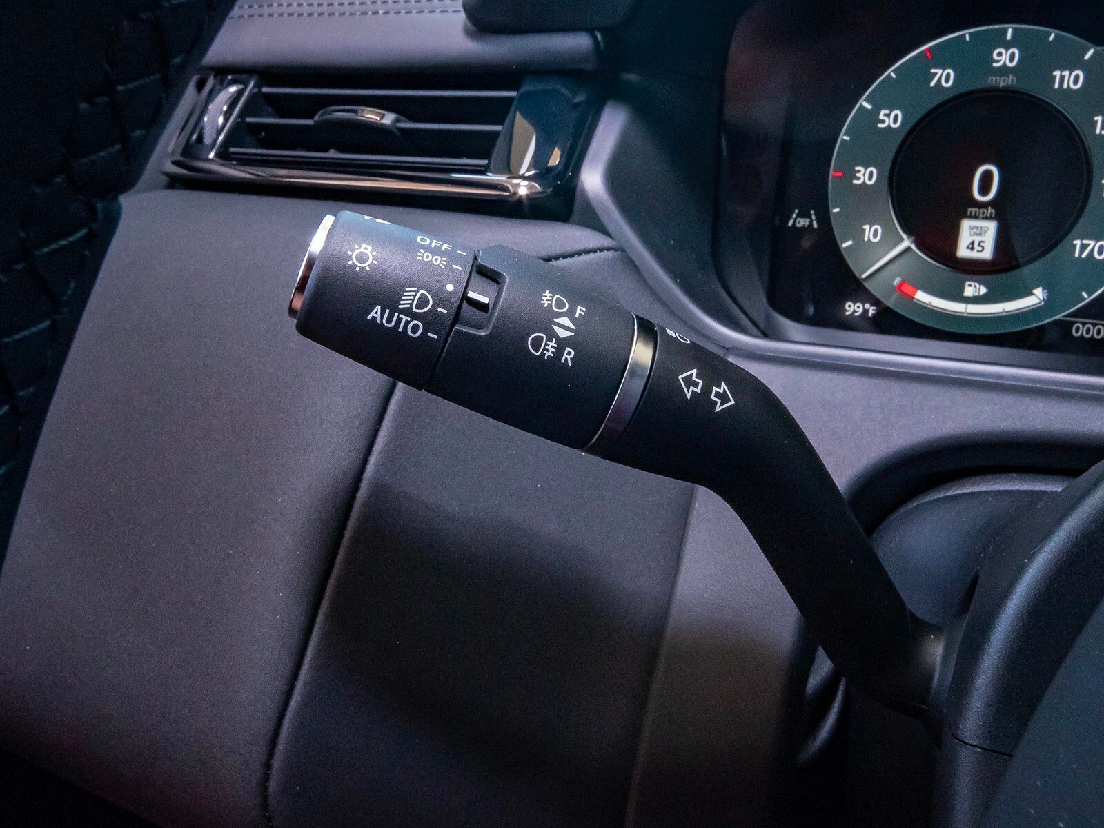 2026 Land Rover Range Rover Velar SE photo 12