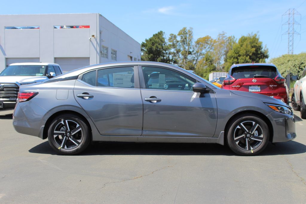 2025 Nissan Sentra SV photo 3