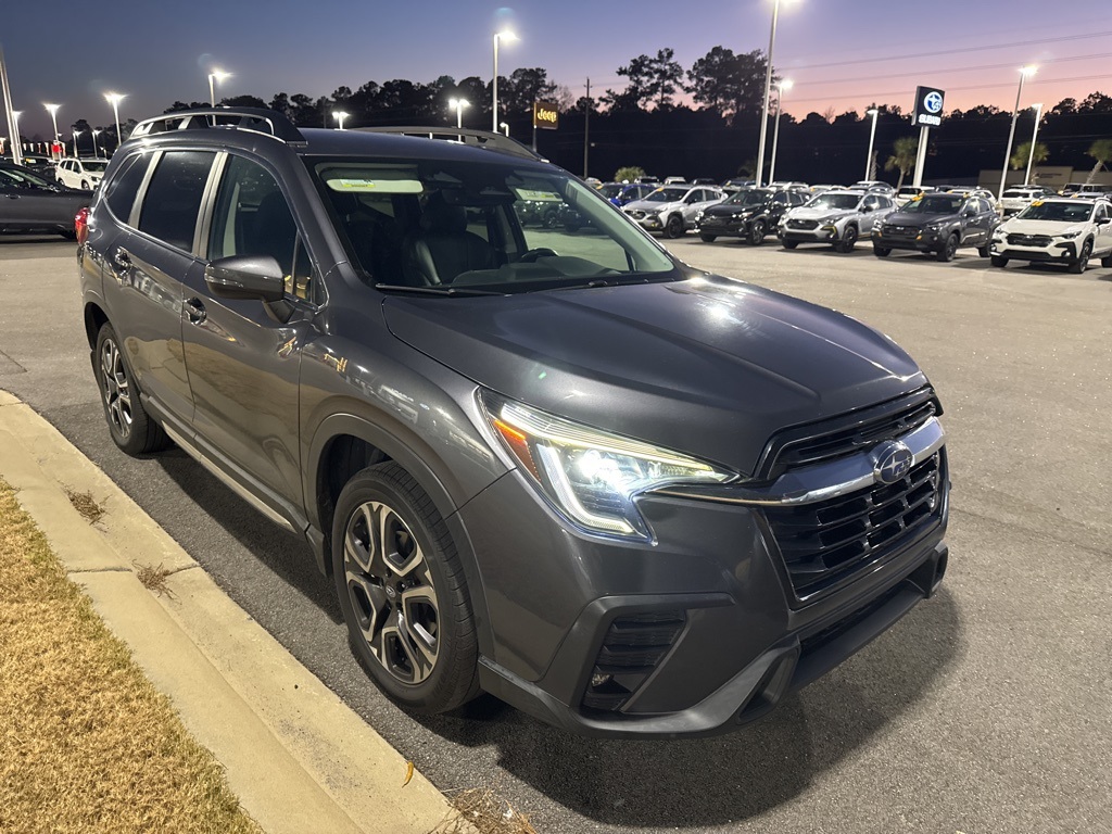 2023 Subaru Ascent Limited's photo