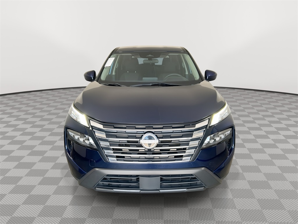 2024 Nissan Rogue SV photo 2