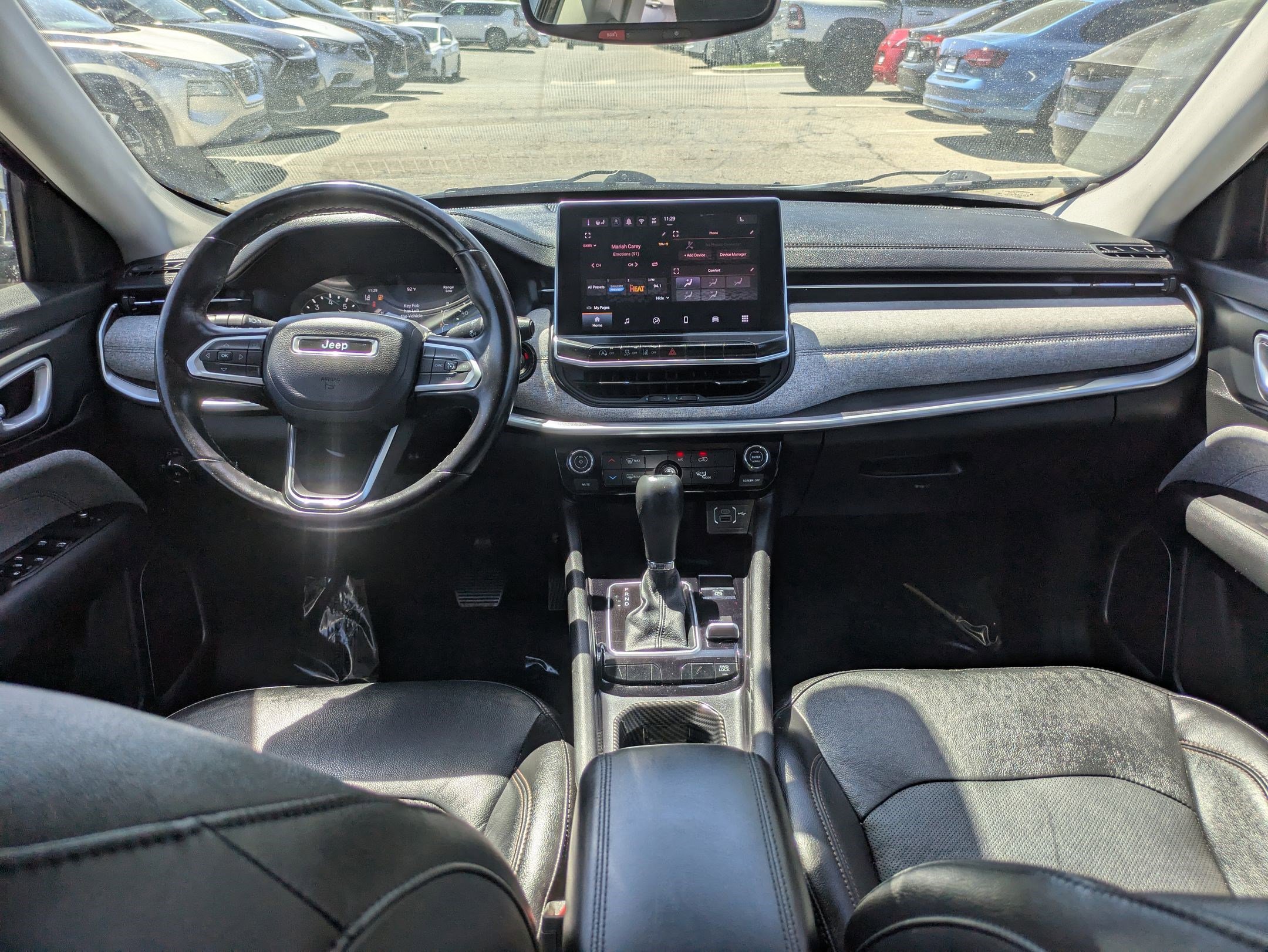 2022 Jeep Compass Latitude Lux photo 23