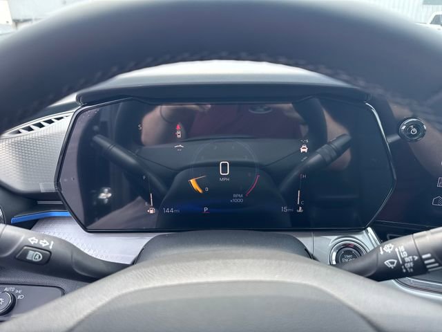 2025 Chevrolet Trax LT photo 13