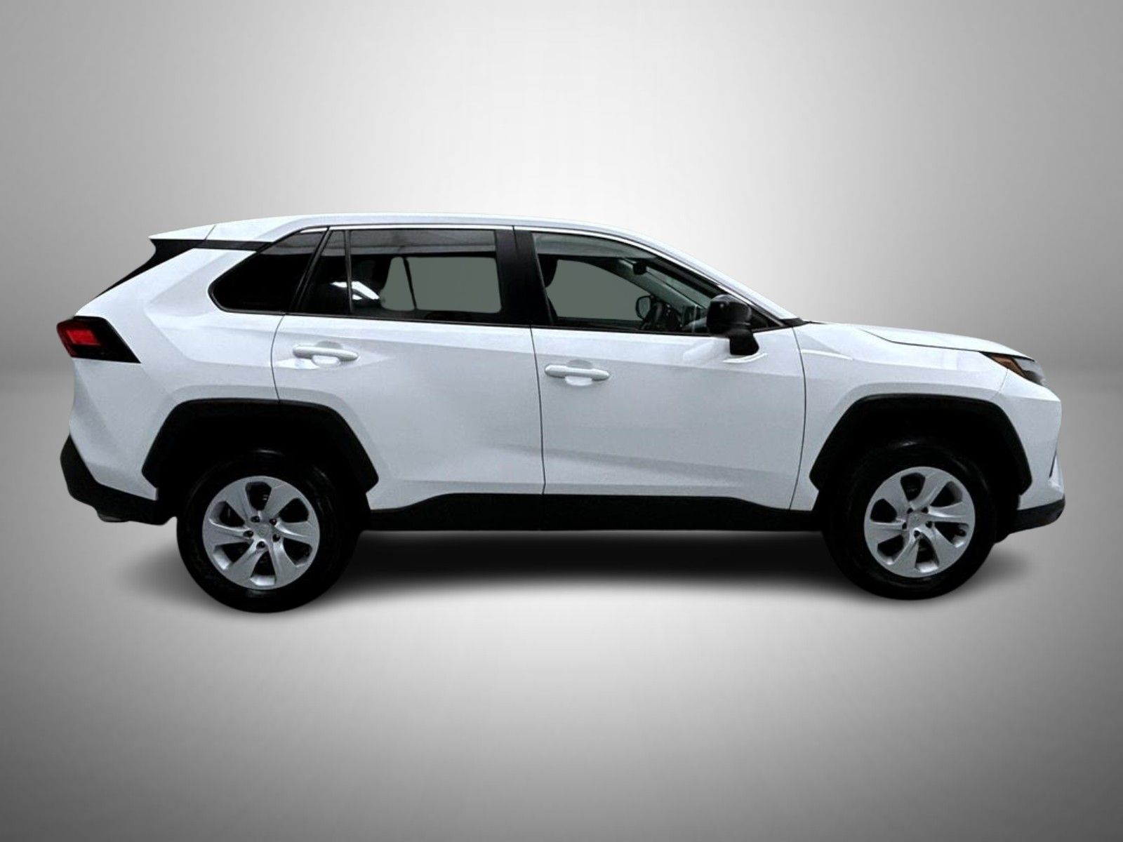 2024 Toyota RAV4 LE photo 4