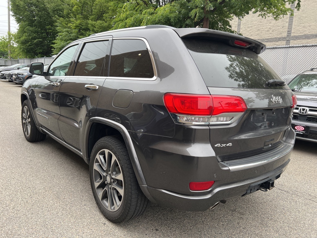 2017 Jeep Grand Cherokee Overland photo 2