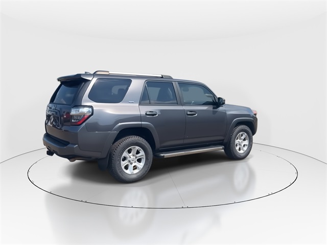 2020 Toyota 4Runner SR5 photo 5