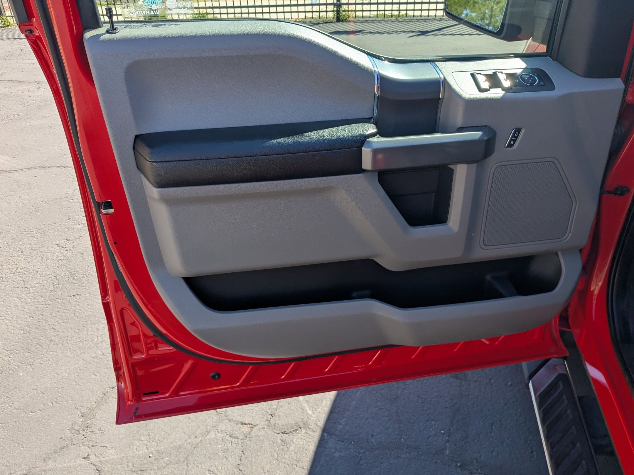 2015 Ford F-150 XLT photo 11