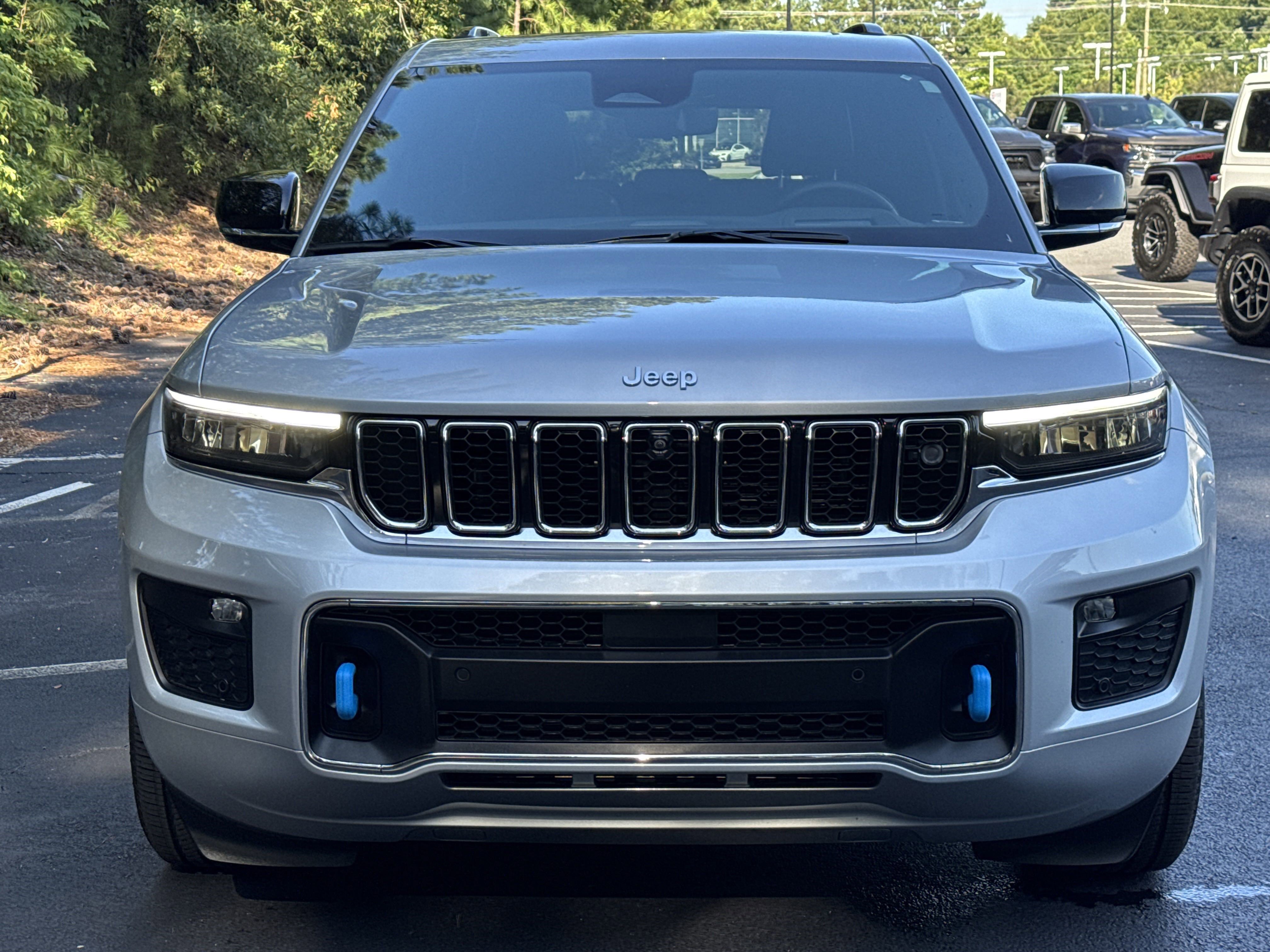 2024 Jeep Cherokee 4xe Overland photo 2