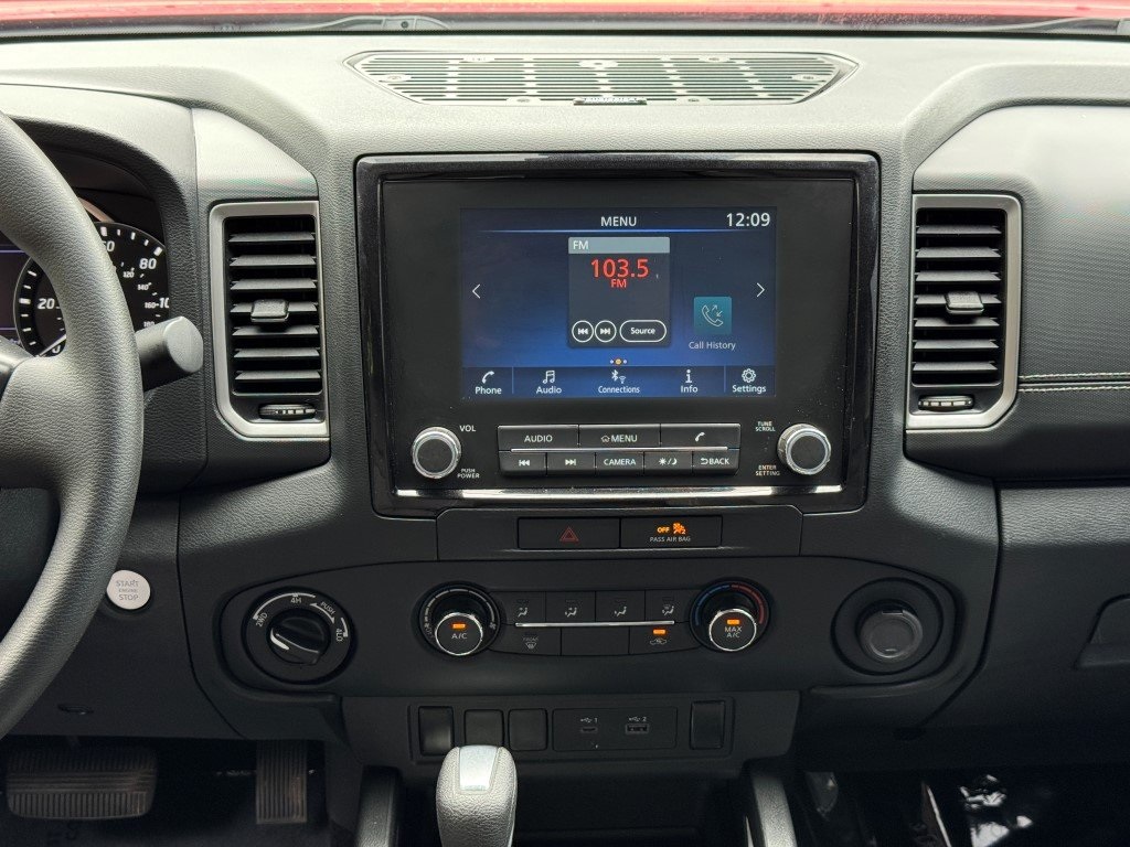 2022 Nissan Frontier SV photo 7