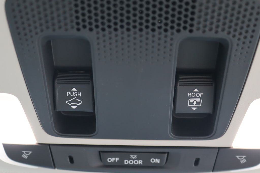 2025 Honda Pilot Touring photo 26
