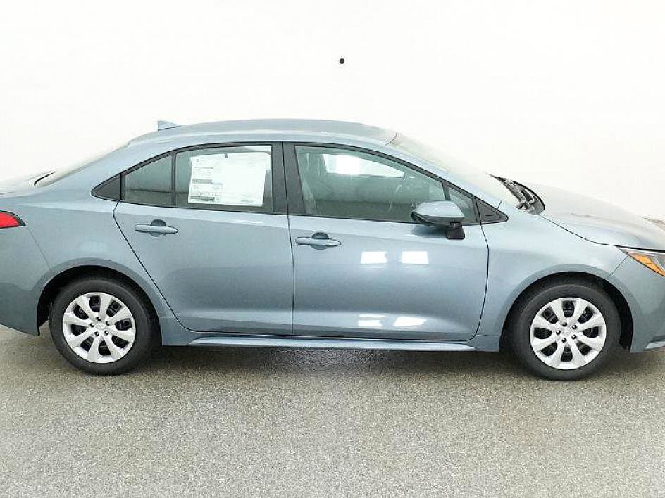 2025 Toyota Corolla LE photo 47
