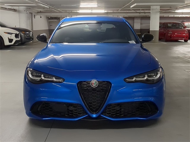 2025 Alfa Romeo Giulia Base photo 2