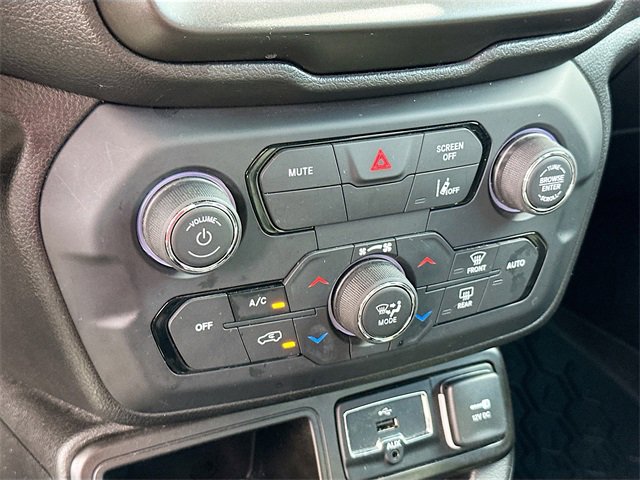 2021 Jeep Renegade Latitude photo 16