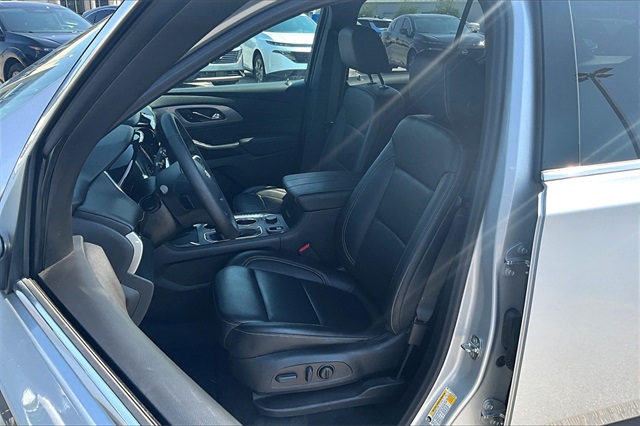 2022 Chevrolet Traverse Leather photo 19