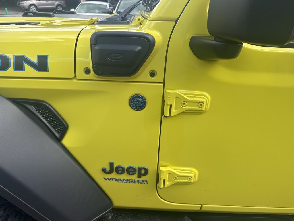 2022 Jeep Wrangler Unlimited Rubicon 4xe photo 3