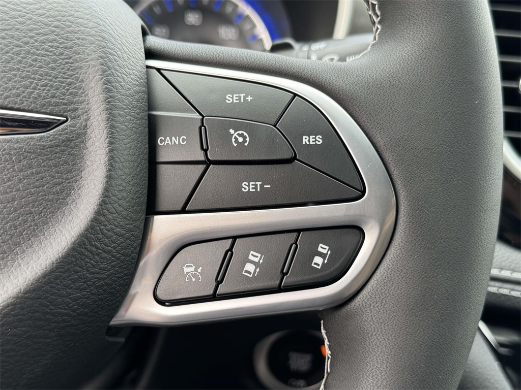 2026 Chrysler Pacifica photo 21