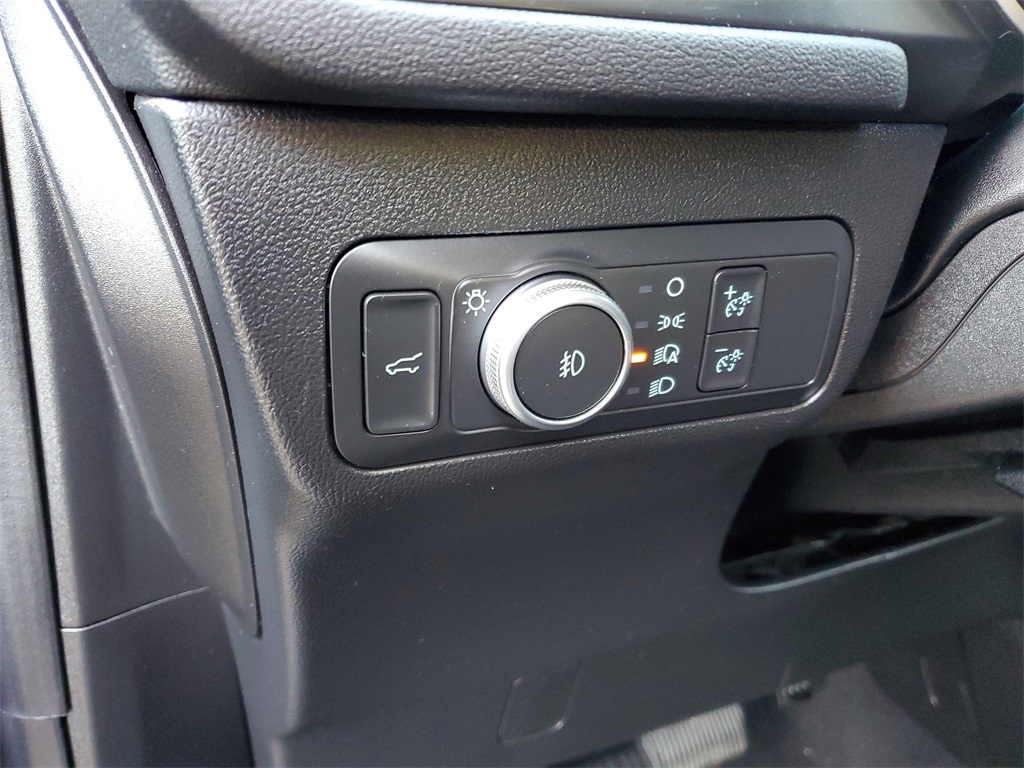 2021 Ford Escape SEL photo 4