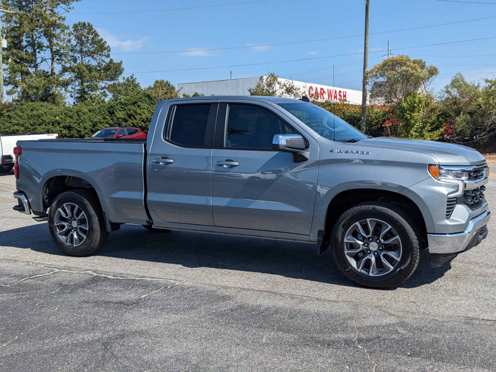 2025 Chevrolet Silverado 1500 LT photo 2