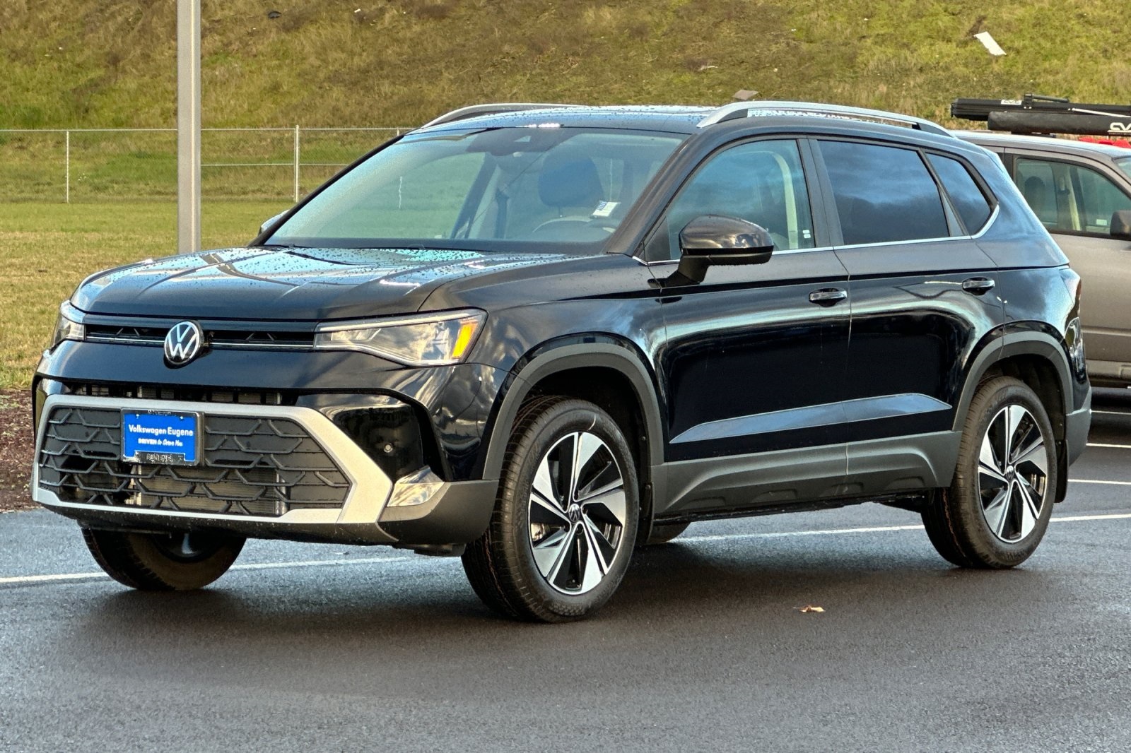 2025 Volkswagen Taos SE photo 7