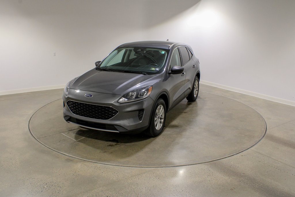 2022 Ford Escape SE's photo