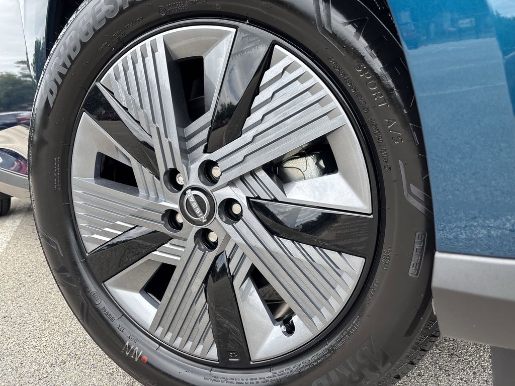 2025 Nissan Murano SL photo 3