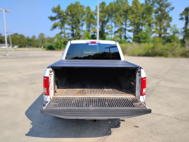 2015 Ford F-150 XLT photo 4
