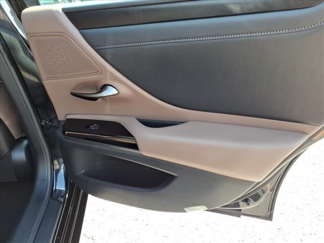 2024 Lexus ES 350 Premium photo 17