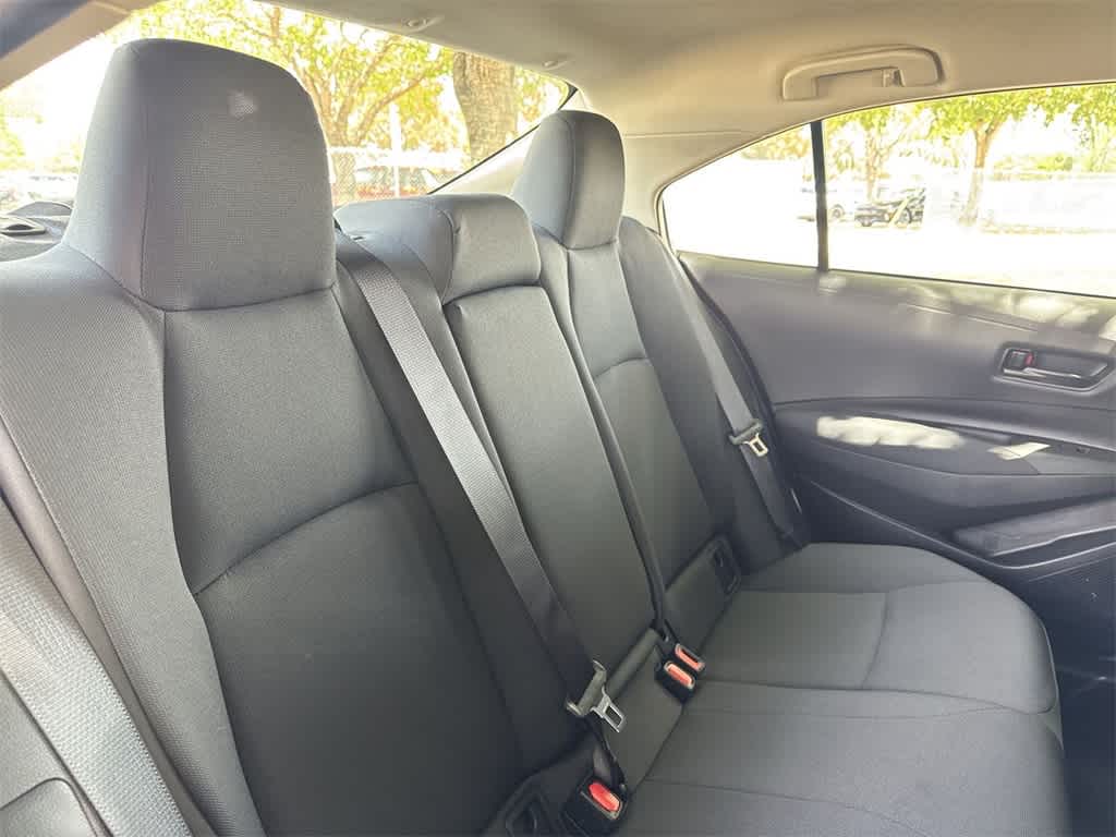 2022 Toyota Corolla LE photo 24