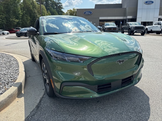 2025 Ford Mustang Mach-E Select photo 2