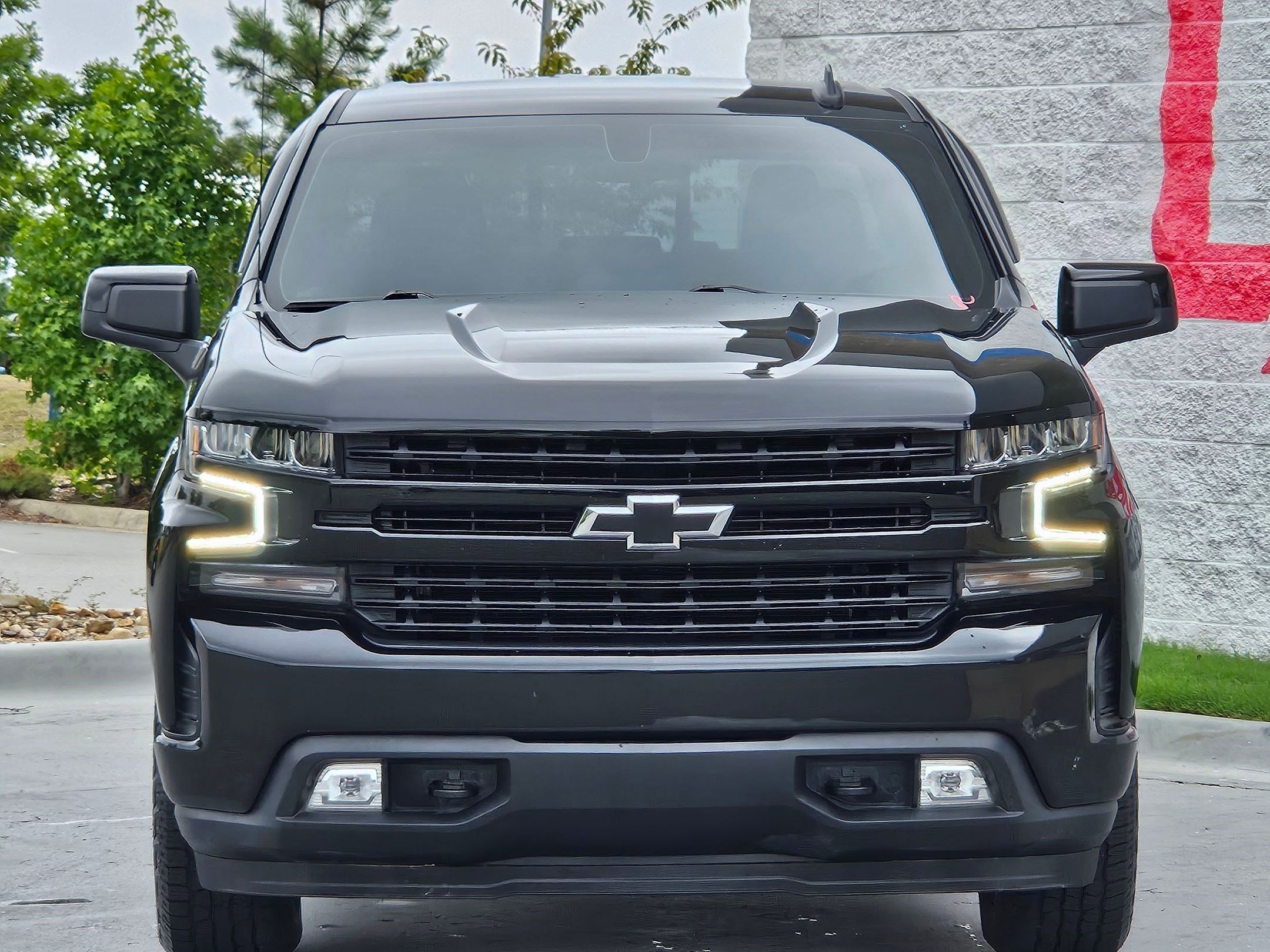 Used 2022 Chevrolet Silverado 1500 Limited RST with VIN 1GCUYEEDXNZ113010 for sale in Little Rock