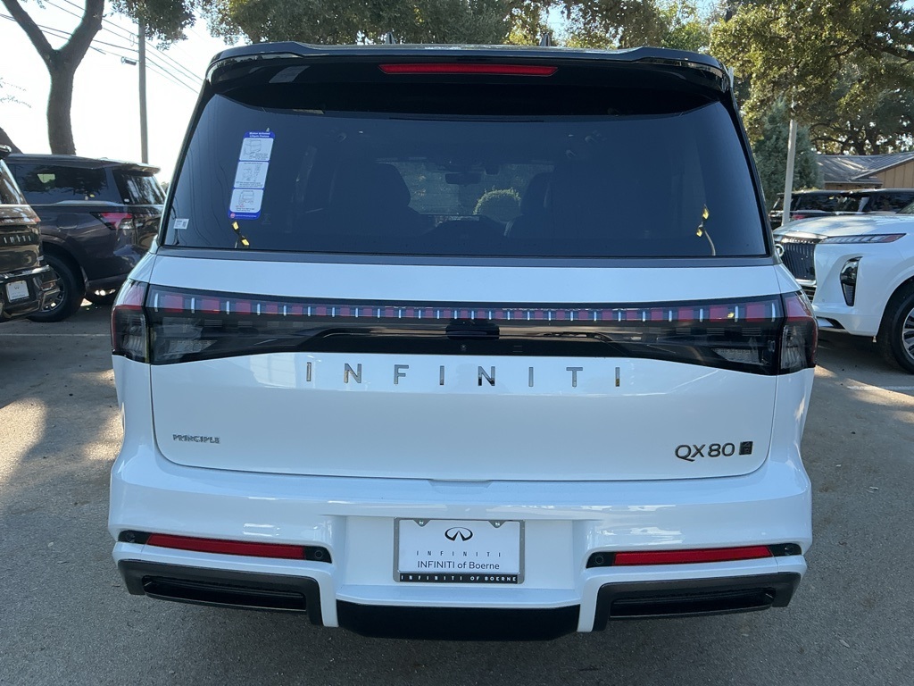 2026 Infiniti QX80 photo 2