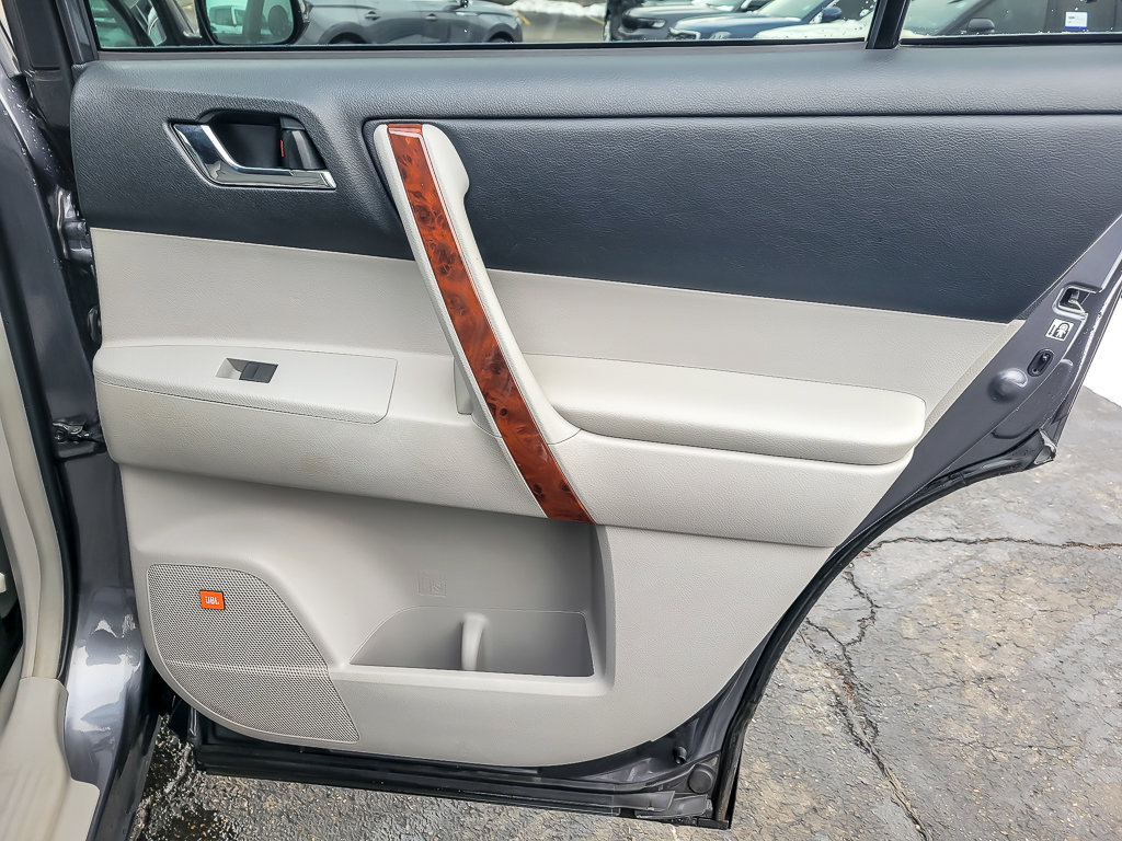 2013 TOYOTA HIGHLANDER - Image 23