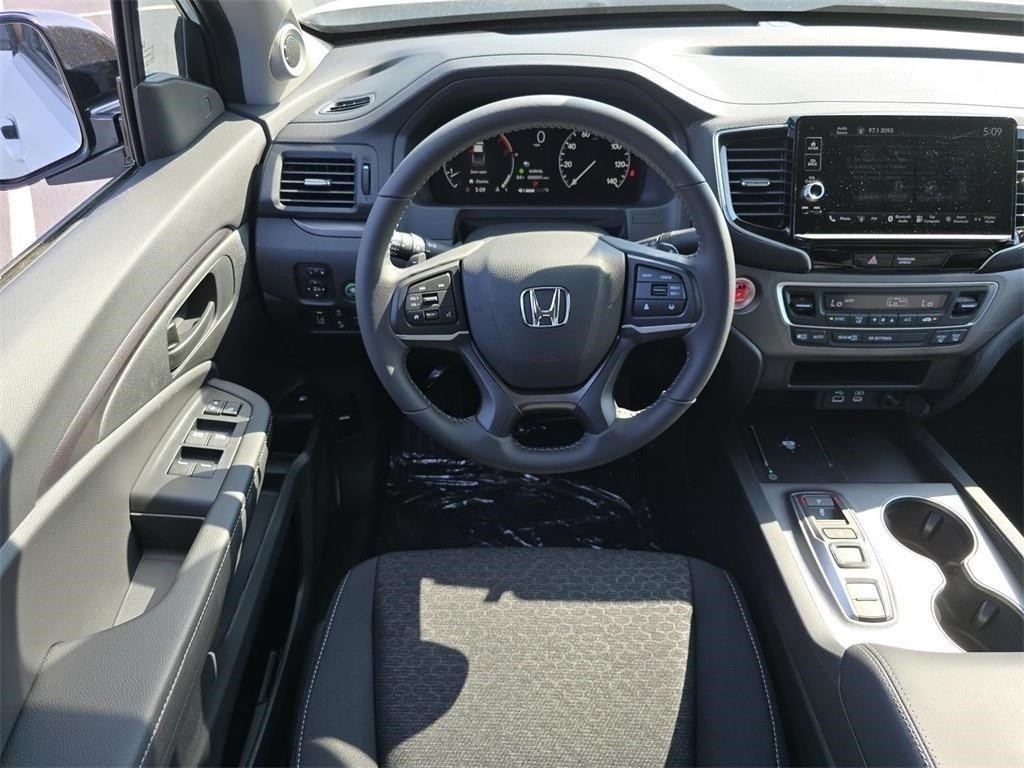 2025 Honda Ridgeline Sport photo 13