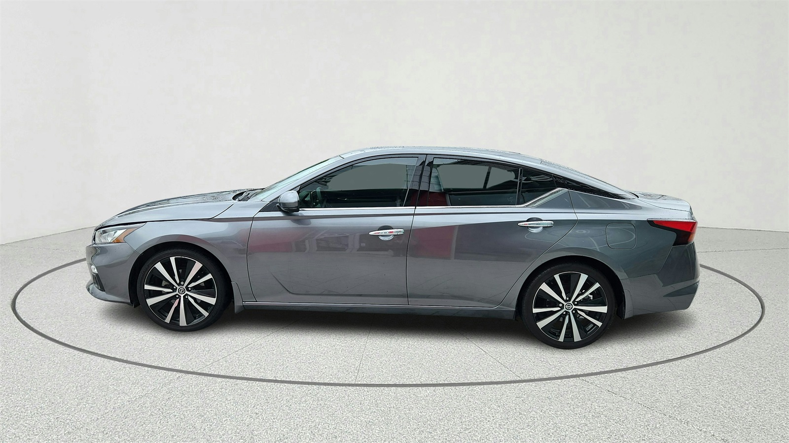 2020 Nissan Altima Platinum photo 4