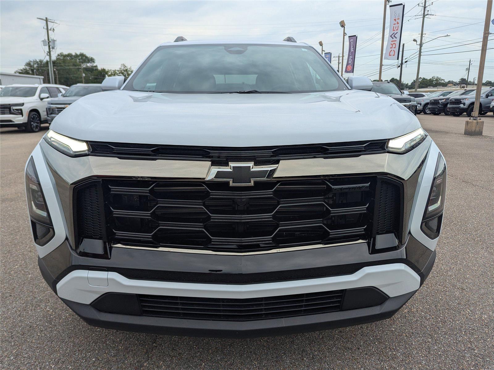 2026 Chevrolet Equinox ACTIV photo 8