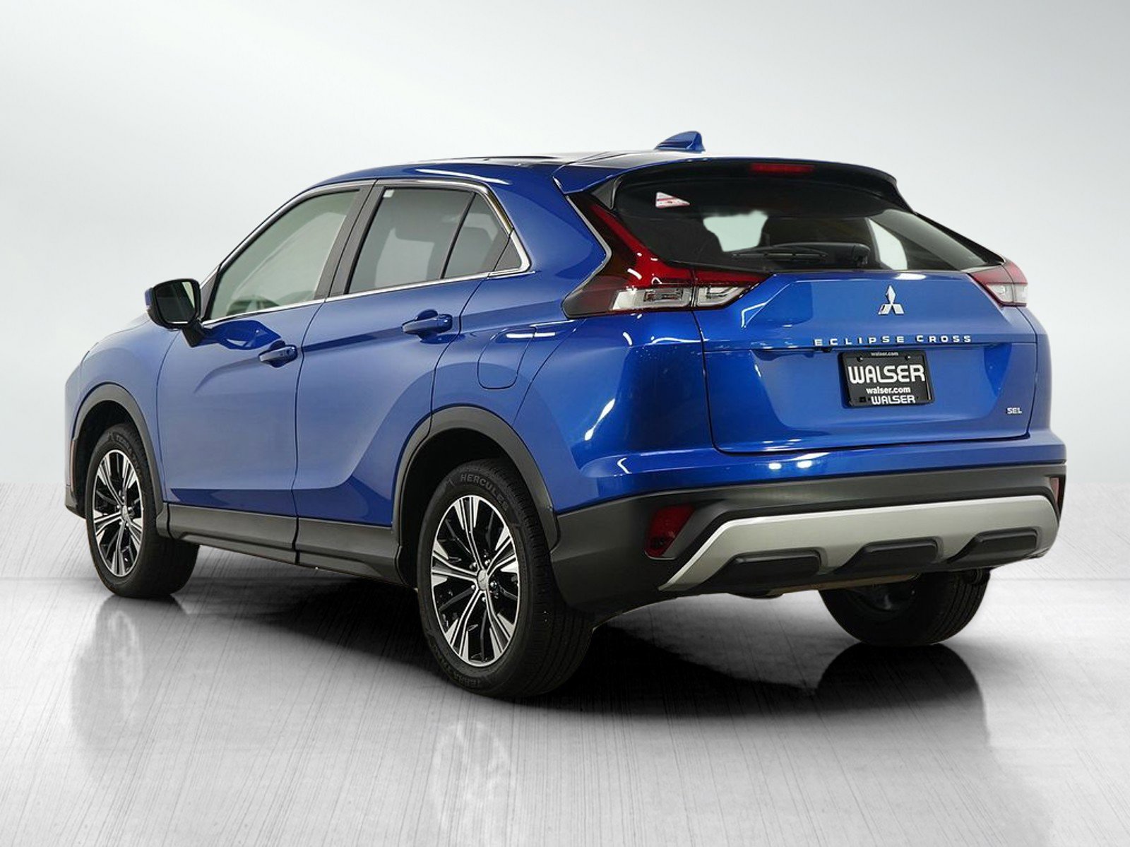 2022 Mitsubishi Eclipse Cross SE photo 2