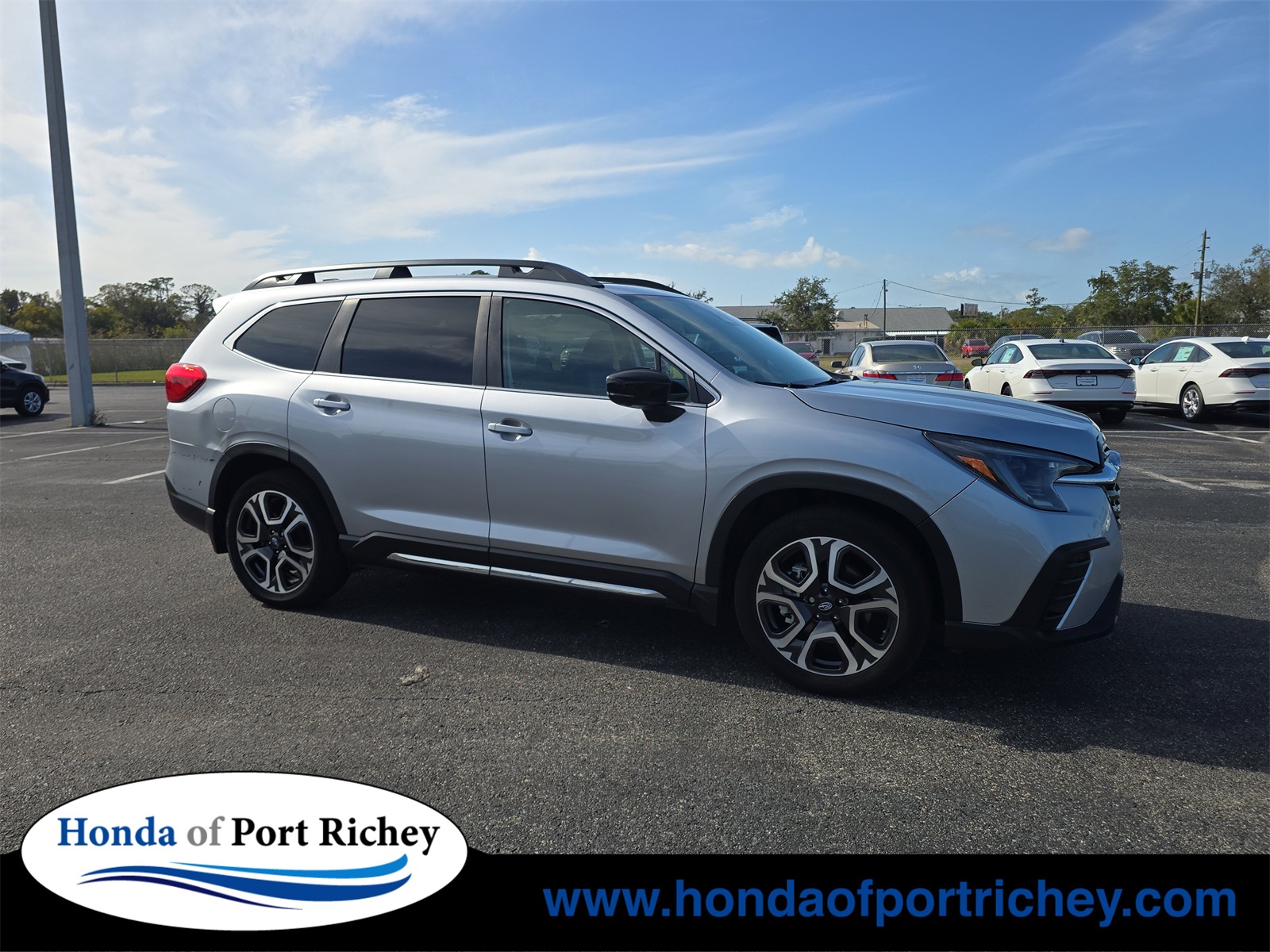 2024 Subaru Ascent Limited's photo