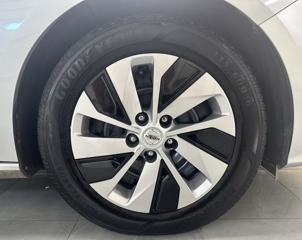 2022 Nissan Altima 2.5 S photo 12