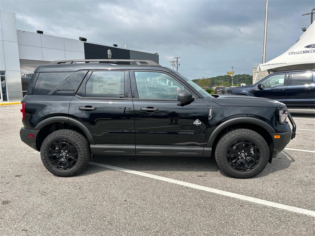 2025 Ford Bronco Sport Outer Banks photo 3