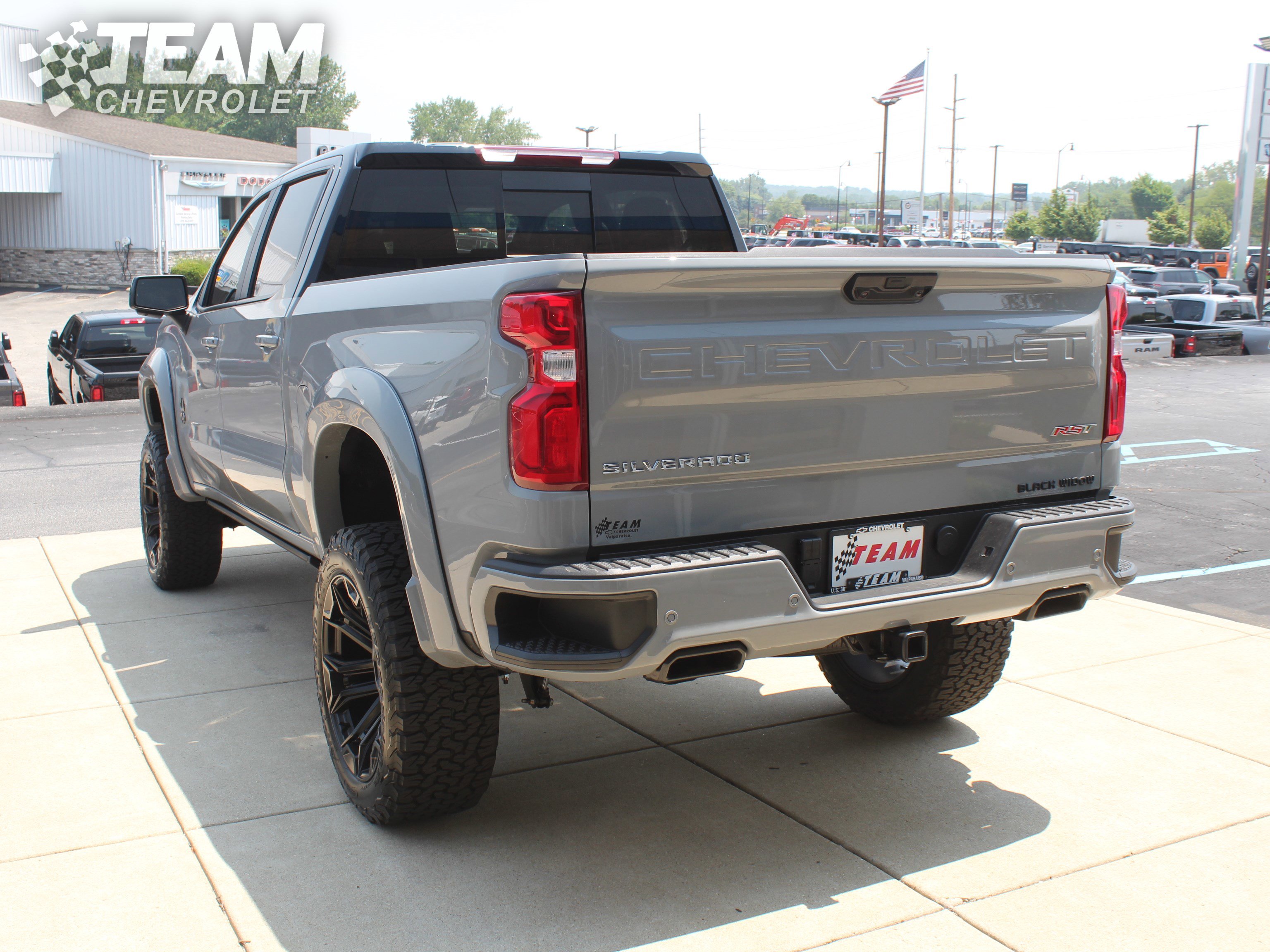 2025 Chevrolet Silverado 1500 RST photo 4