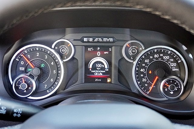 New 2026 Diamond Black Crystal Pearl-Coat Exterior Paint RAM Big Horn/Lone Star image 37