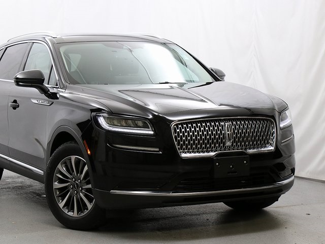 2022 Lincoln Nautilus Standard photo 2