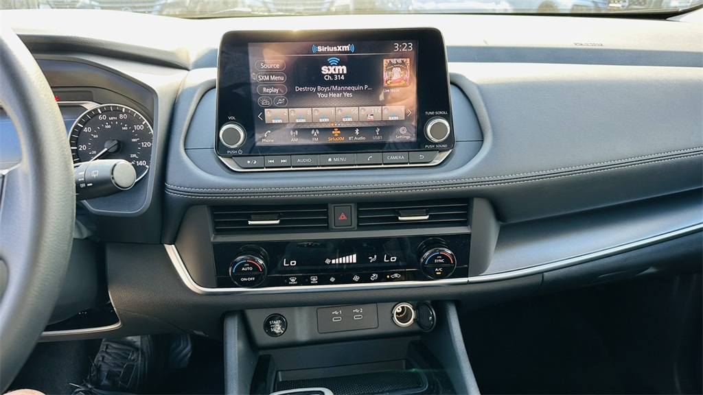 2026 Nissan Rogue SV photo 20